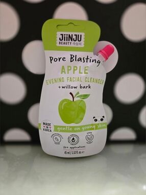 5/$25✨️Jiinju Apple Face Cleanser✨️